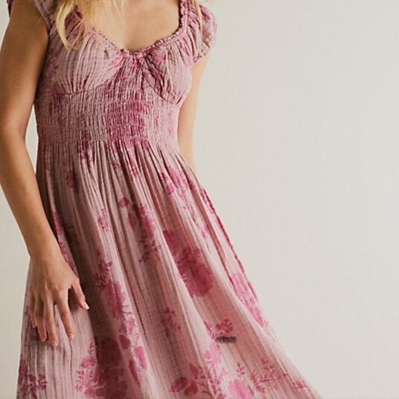 Free People Dresses & Skirts - Free People Dusty Rose Floral Maxi Dress